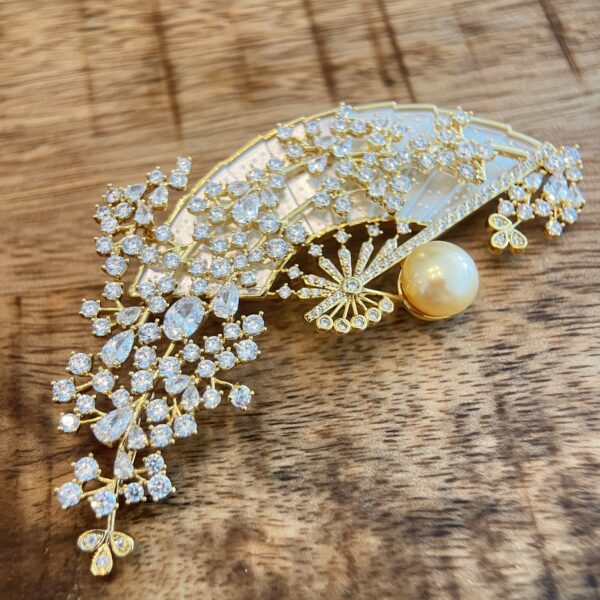 Brooch 2