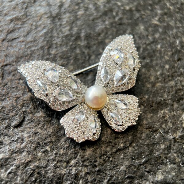Brooch 5 - Image 2