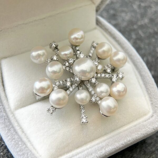 Brooch 6 - Image 2