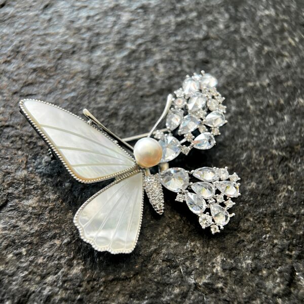 Brooch 4 - Image 2