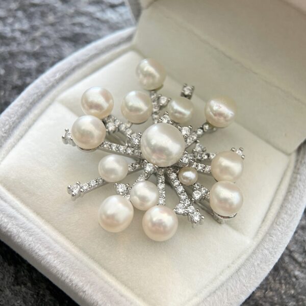 Brooch 6 - Image 3