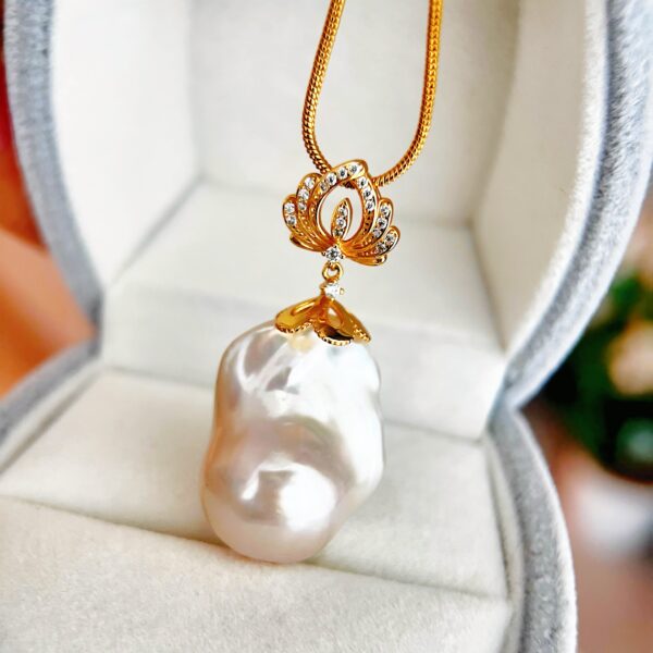 Necklace 55 - Image 2